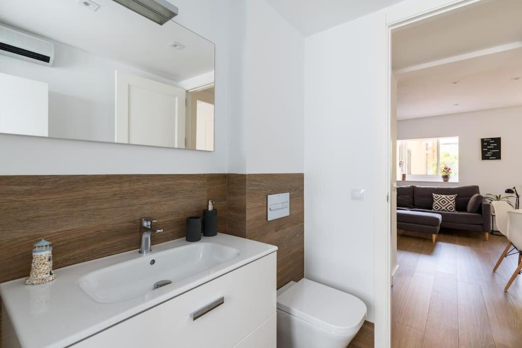 Apartamento Moderno En Triana 2 Dormitorios Y Aire Acondicionado Seville Luaran gambar