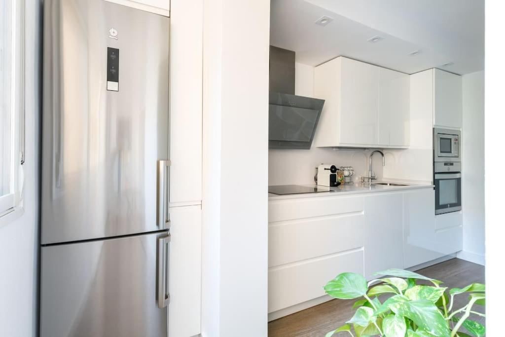 Apartamento Moderno En Triana 2 Dormitorios Y Aire Acondicionado Seville Luaran gambar