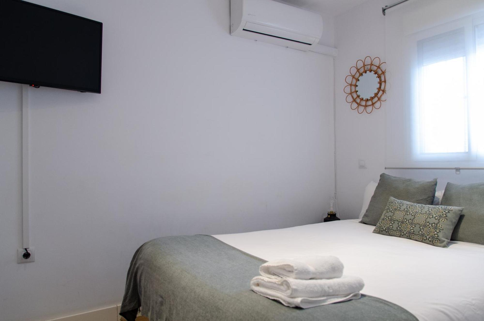 Apartamento Moderno En Triana 2 Dormitorios Y Aire Acondicionado Seville Luaran gambar