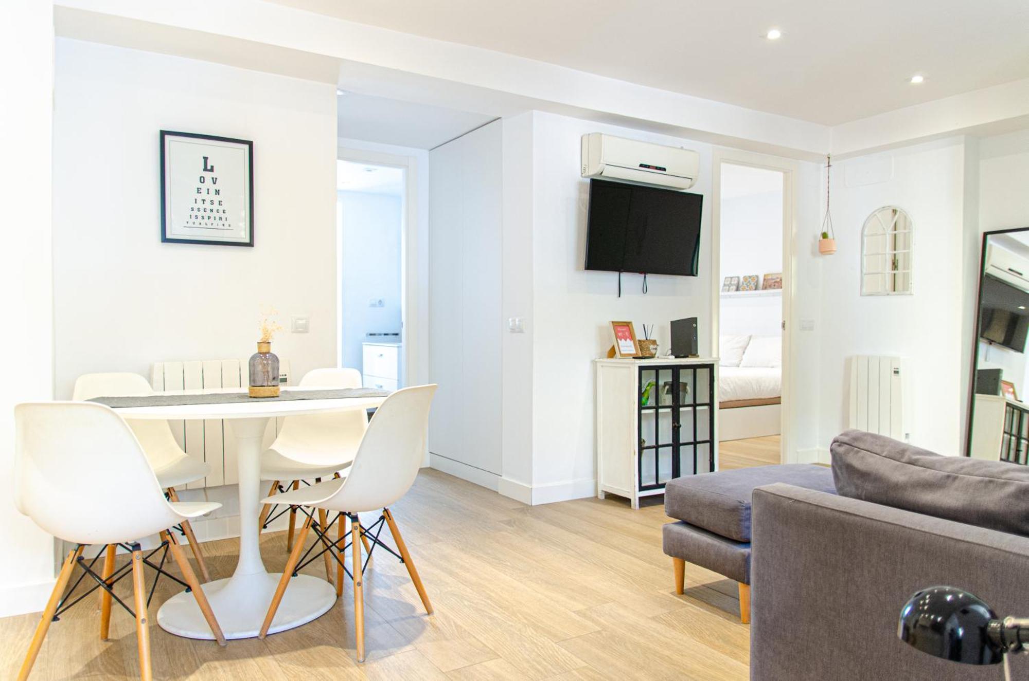 Apartamento Moderno En Triana 2 Dormitorios Y Aire Acondicionado Seville Luaran gambar
